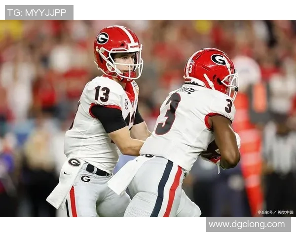 橄榄球与足球的巅峰对话明星们的激情碰撞与友谊交流