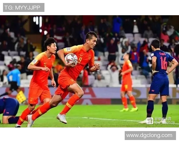 深圳与武汉足球队赛后复盘分析两队状态及表现对比 深圳与武汉足球队赛后复盘分析两队状态及表现对比