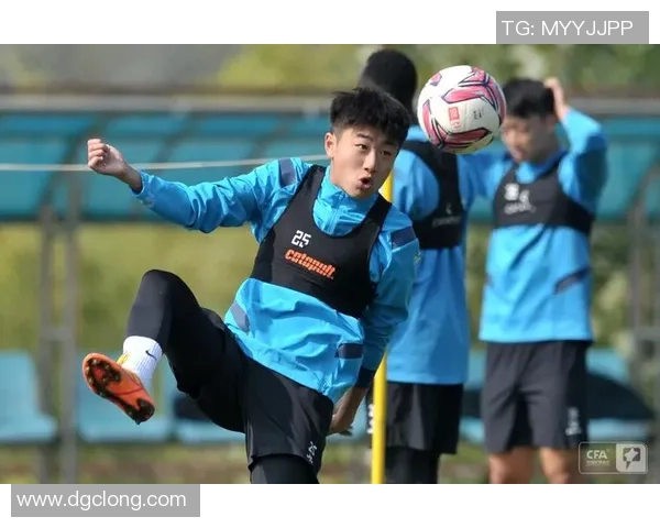 西安足球队在总决赛积分榜上以86分稳居第一名展现强劲实力