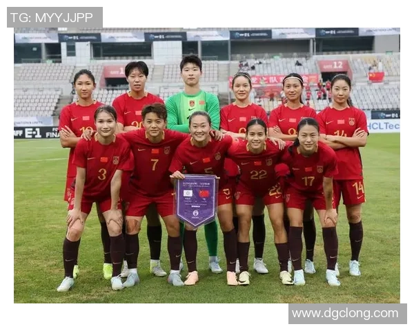 足球明星与中国主播的跨界合作引发热议共同打造全新体育娱乐盛宴